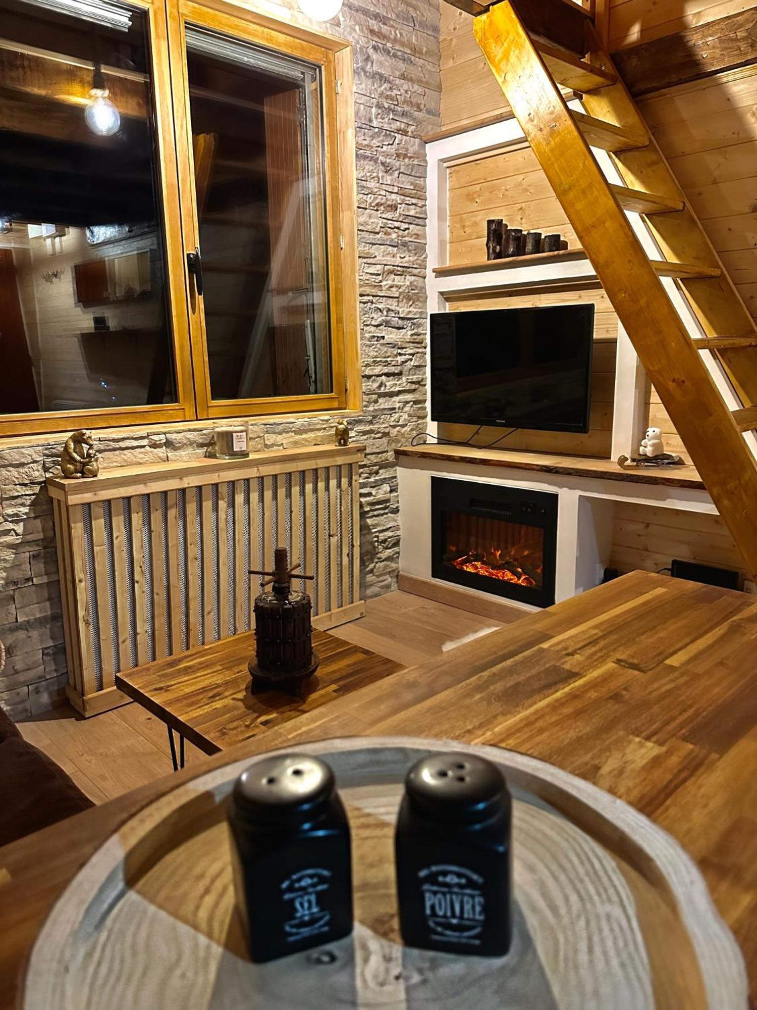 Petit Ours Blanc Apartment Greolieres Bagian luar foto